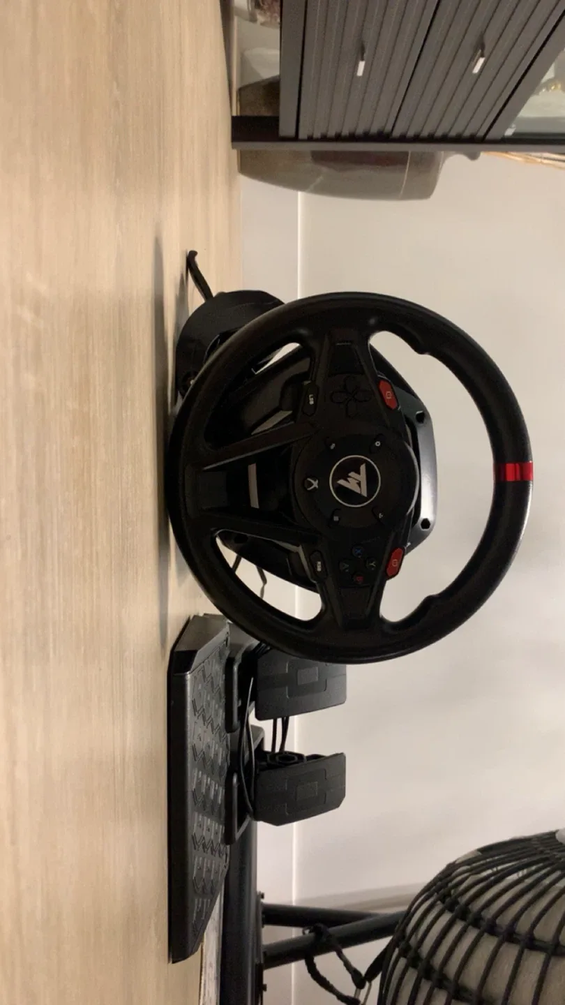 Thrustmaster T128 Force Feedback Racing Wheel image indicator(2)