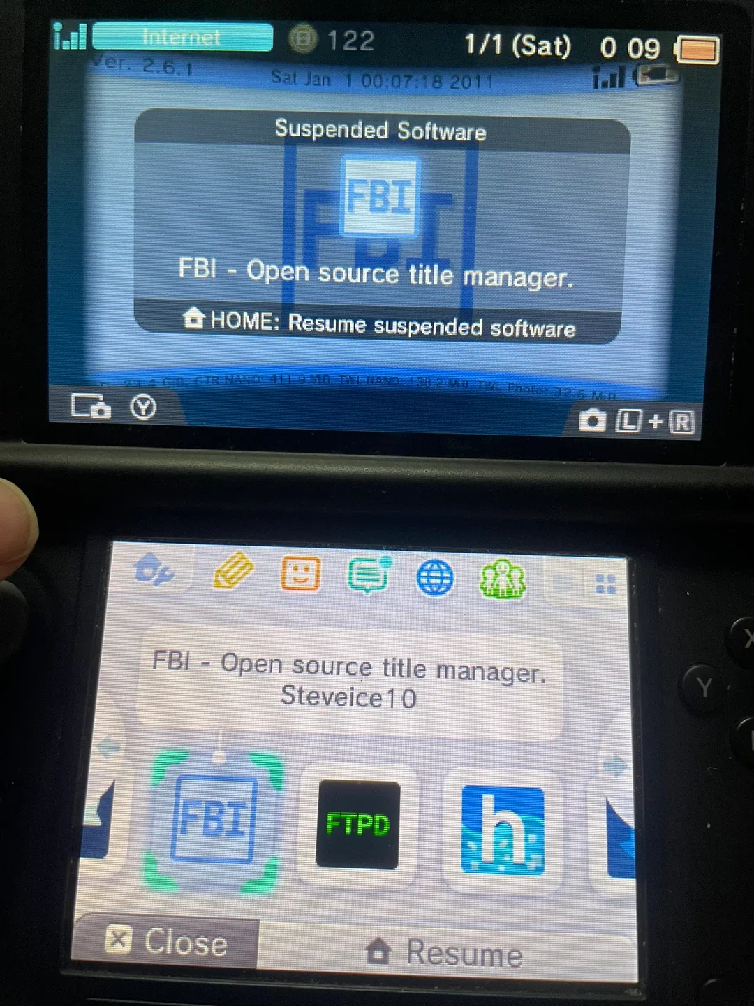 Nintendo 3DS XL with Pokémon Games and Stylus image indicator(10)