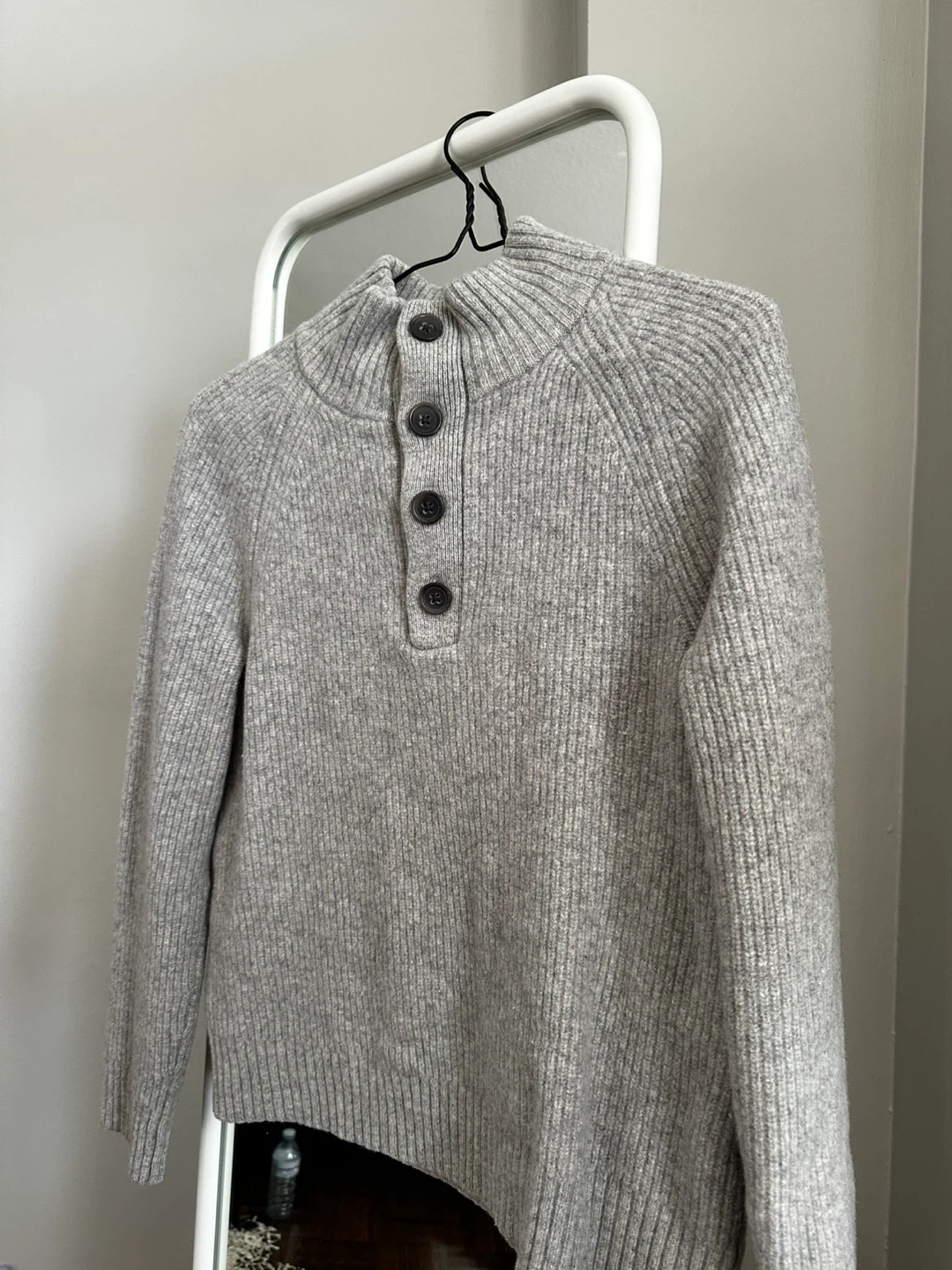 Banana Republic Grey Wool Blend Sweater - Size L