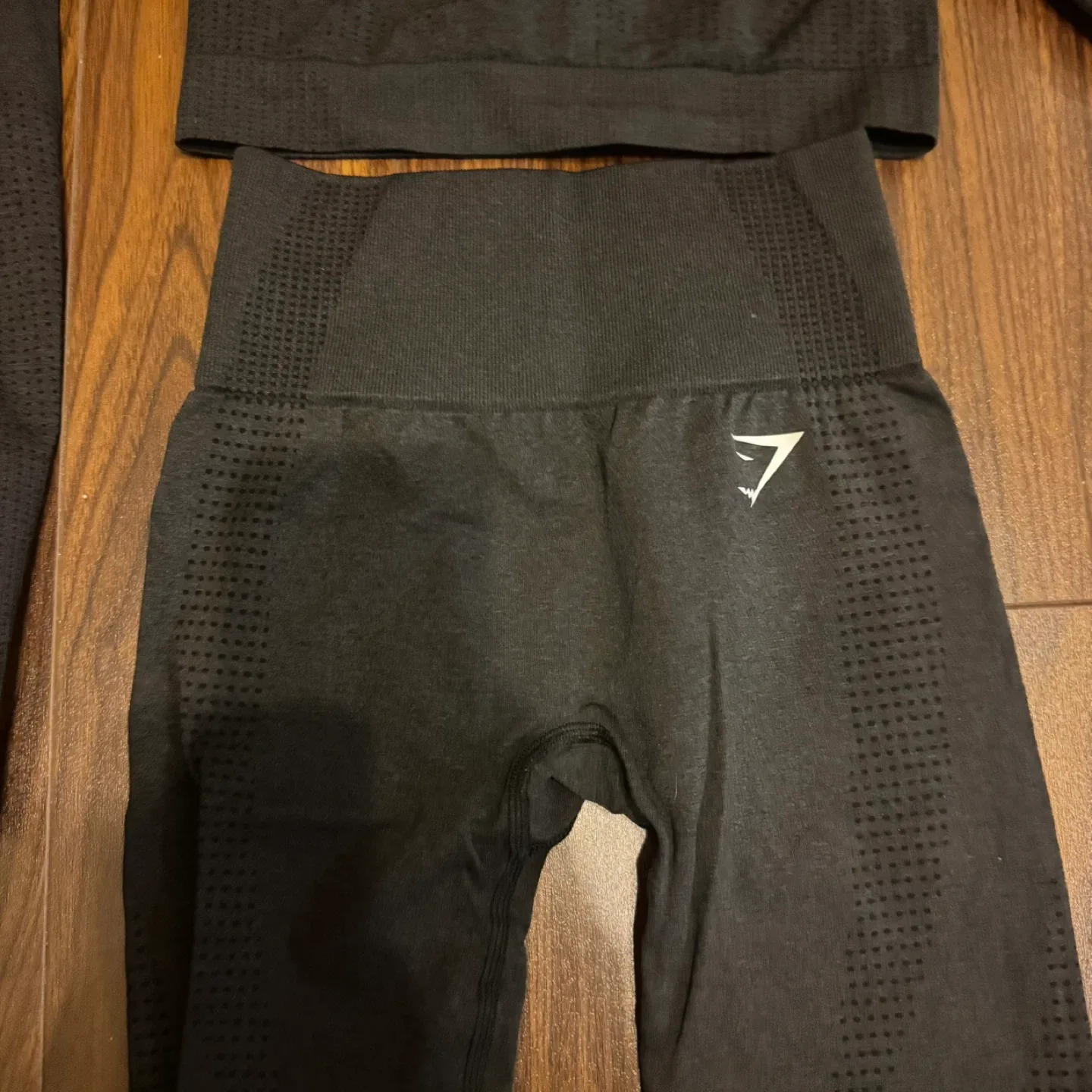 Gymshark Black Workout Set image indicator(2)