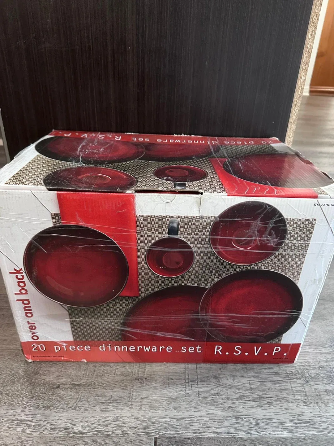 Over and Back R.S.V.P. 20-Piece Dinnerware Set