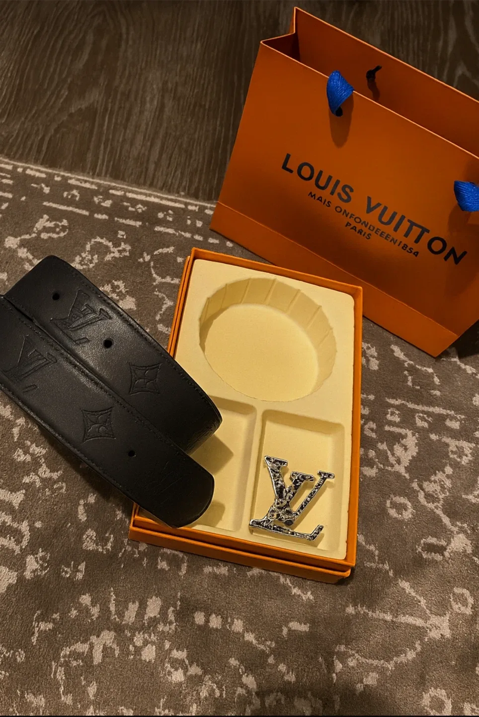 Louis Vuitton Belt double Buckle