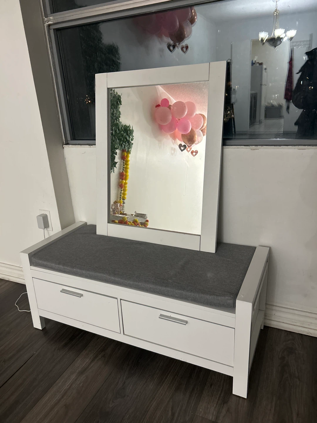 White Entryway Bench with Mirror