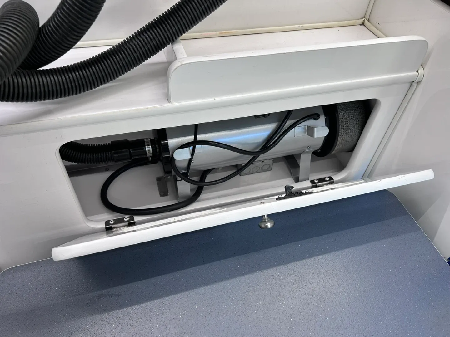 Pet grooming van image indicator(10)