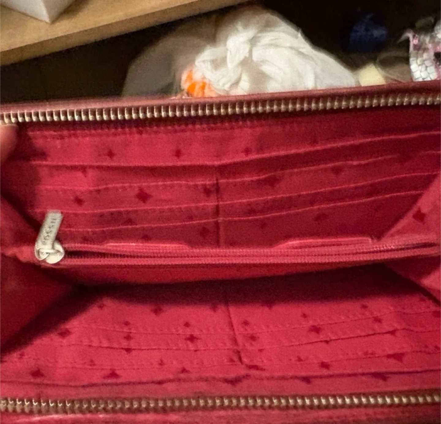 Fossil Red Leather Wallet image indicator(3)