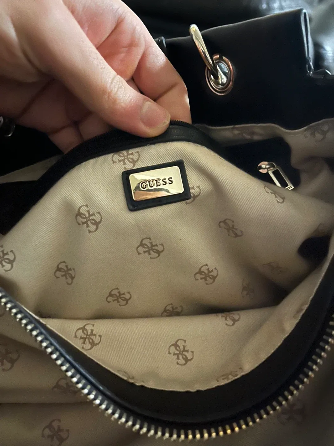 Guess Black Tote Bag image indicator(4)