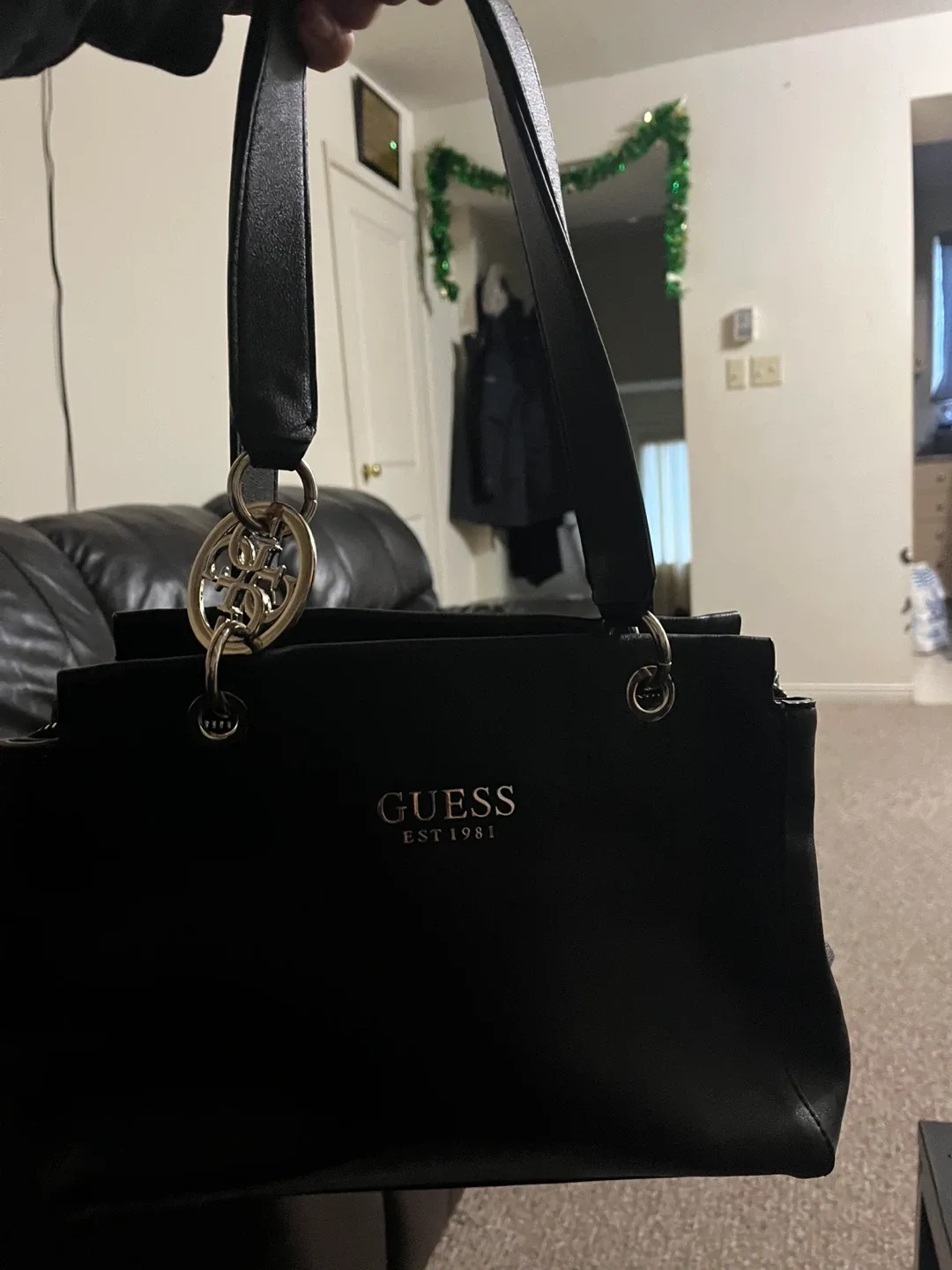 Guess Black Tote Bag image indicator(3)