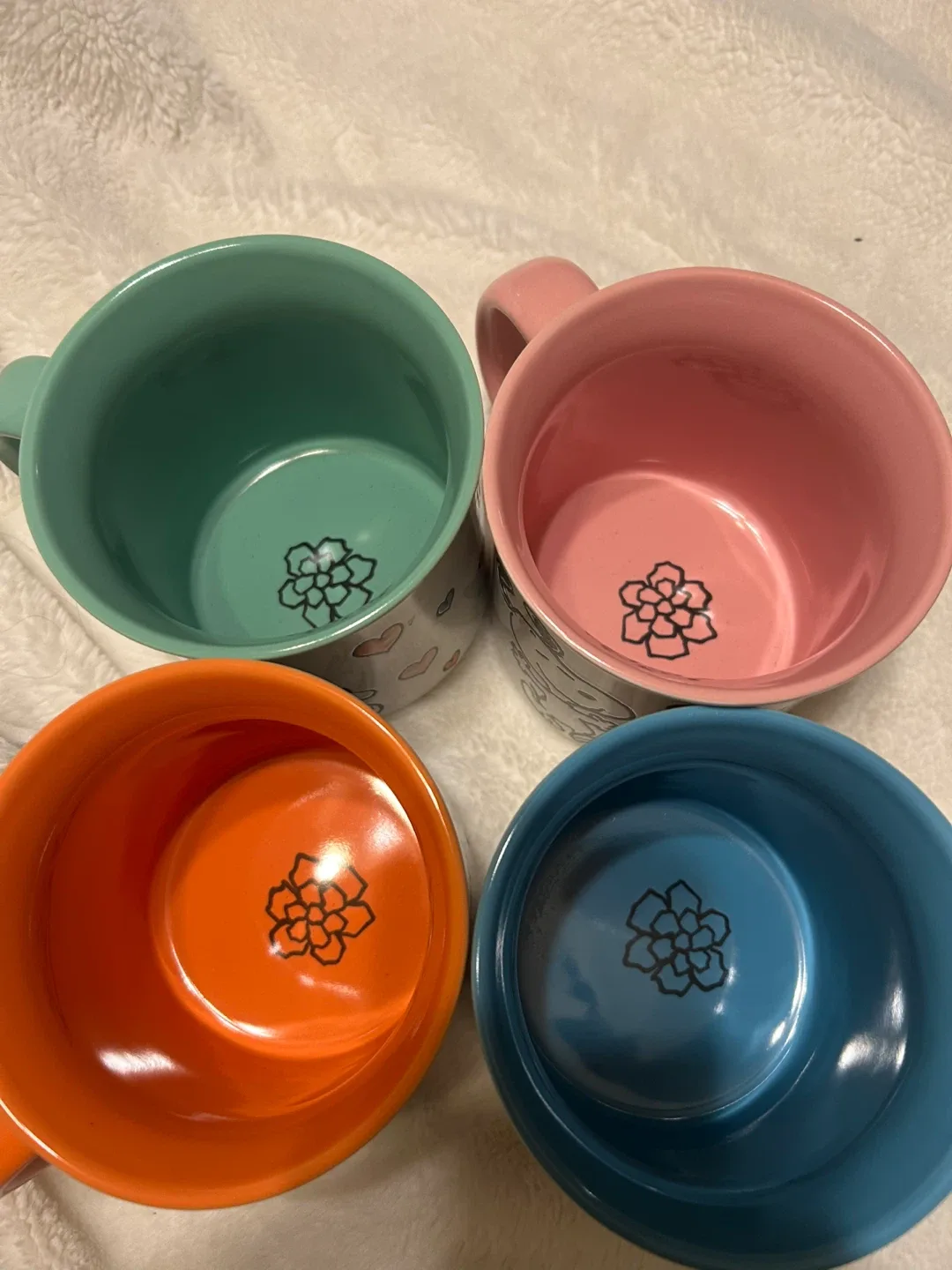 Peanuts Snoopy Mothers Love Mug Set - 4 Large 21 oz Mugs image indicator(7)