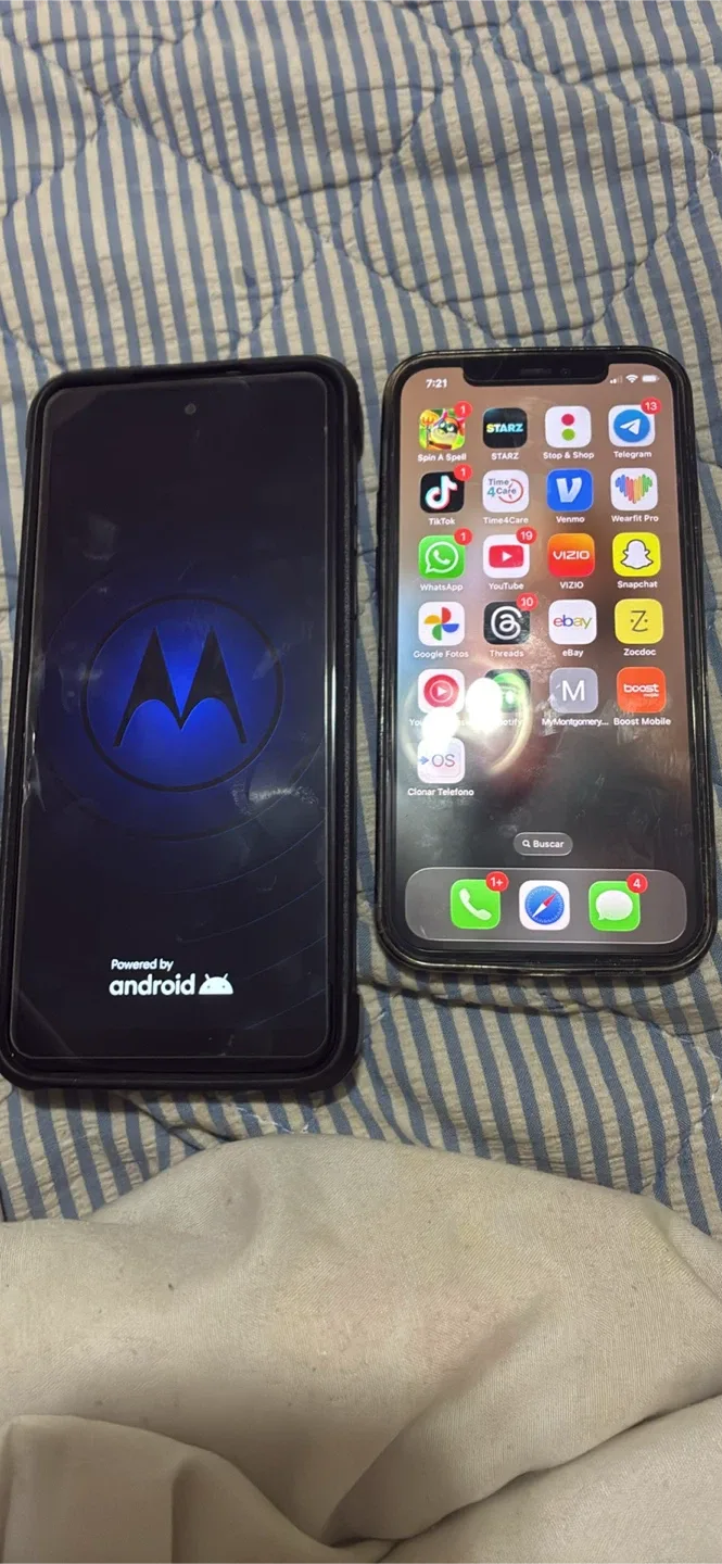 Motorola Android Phone & iPhone