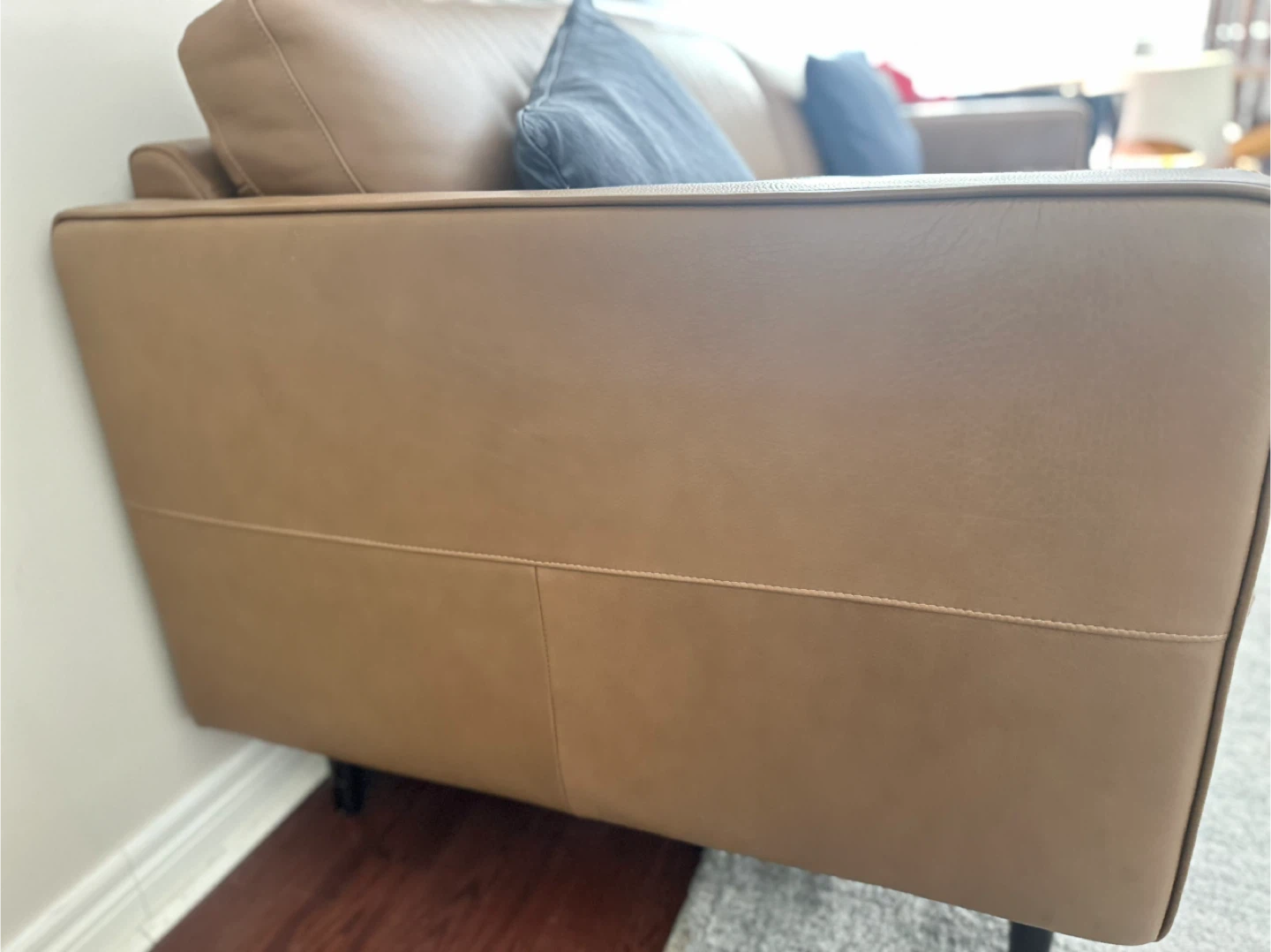 NATUZZI DESTREZZA ALL LEATHER SOFA $6500 - photo 5