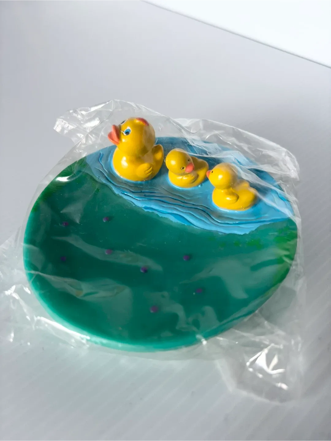 Kids plastic soap bathtub floating trays image indicator(4)