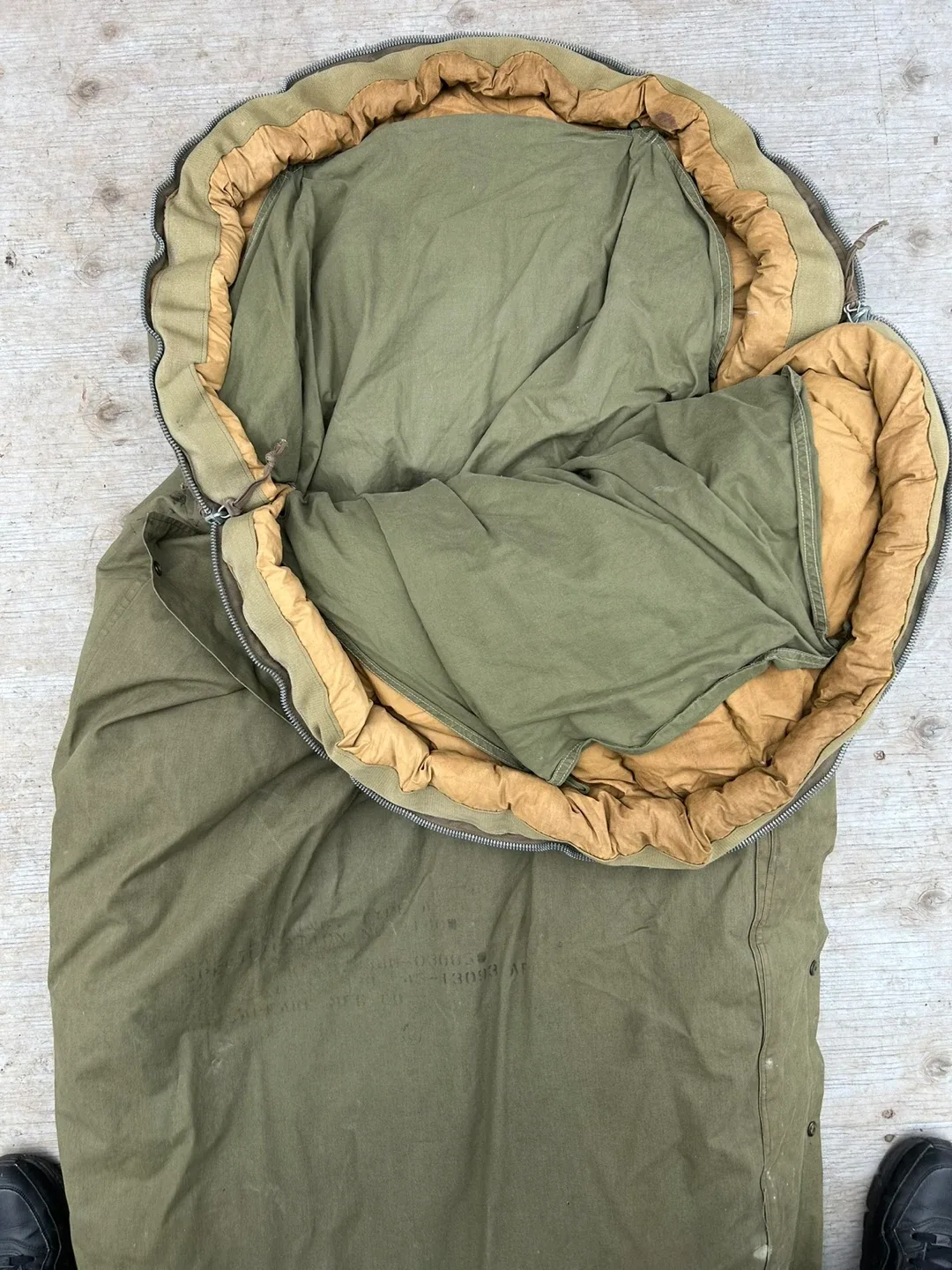 Army Air Forces Sleeping Bag image indicator(3)