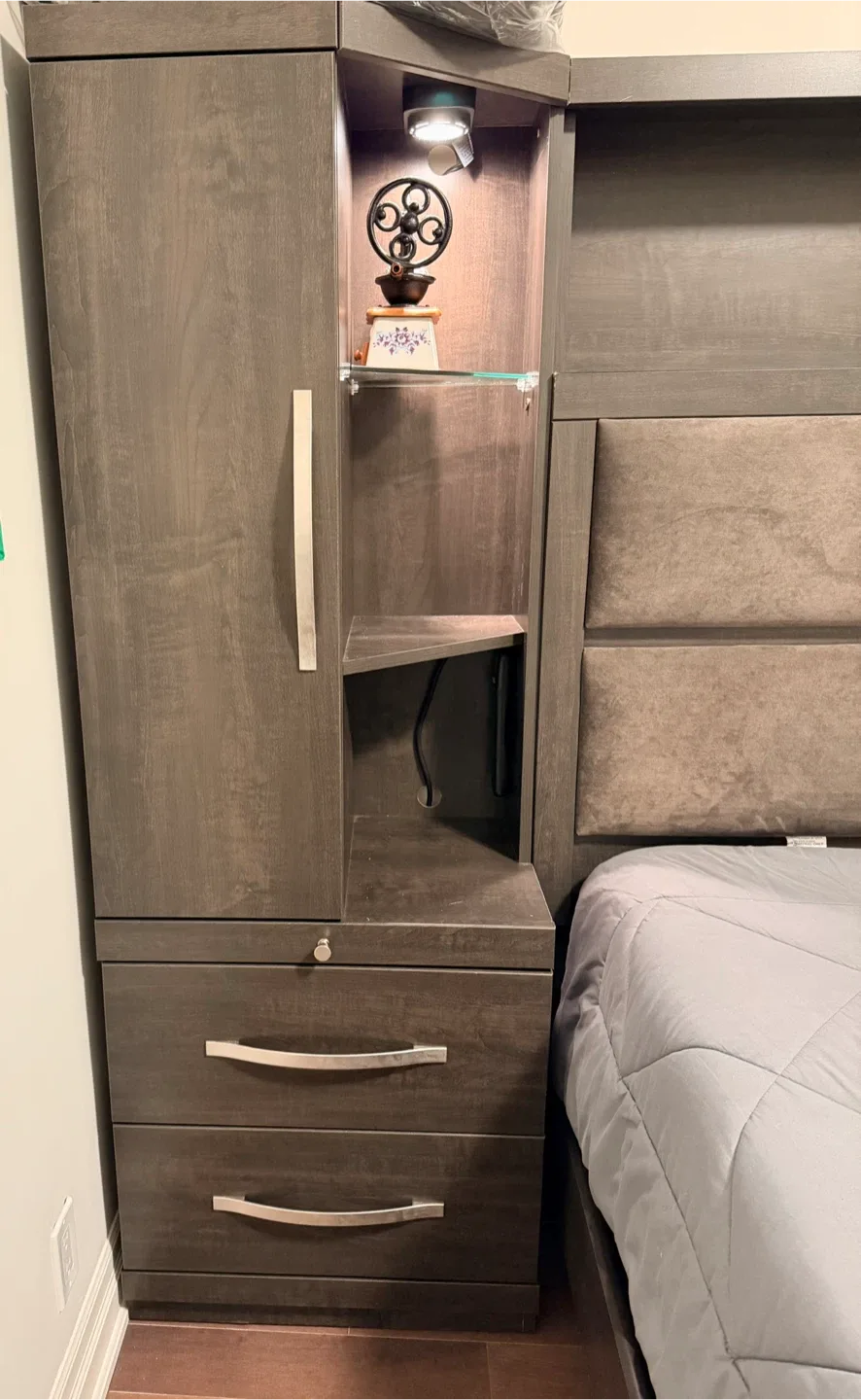 Headboard and Sidebed Storage (wall unit) image indicator(2)