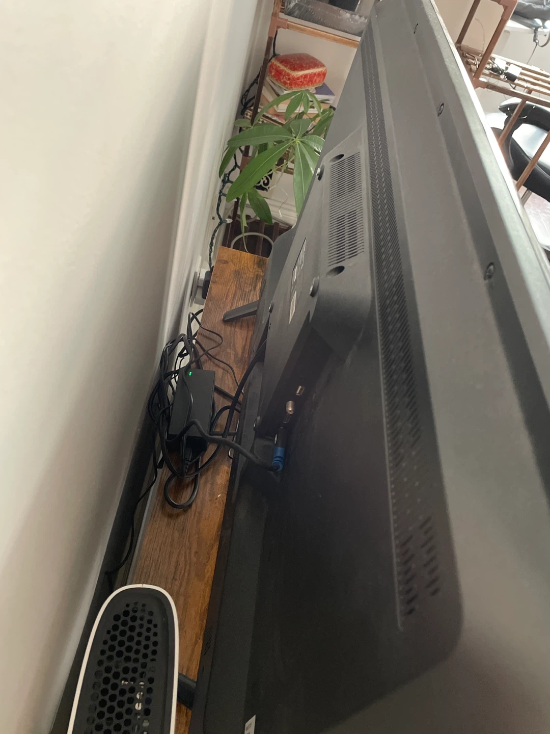 Sharp TV - photo 2