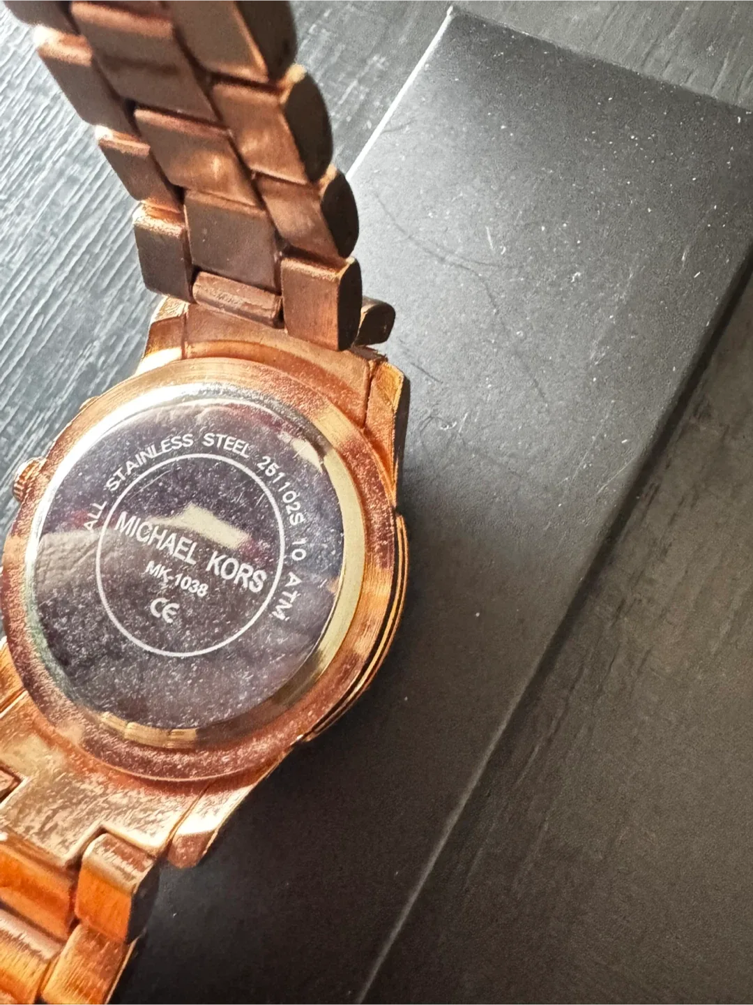 Michael Kors MK-1038 Rose Gold Watch image indicator(2)