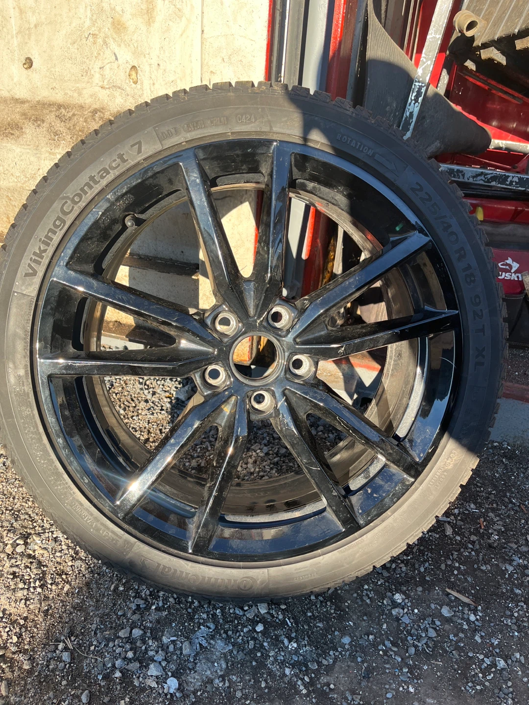 Continental tire 225/40R18 92Txl