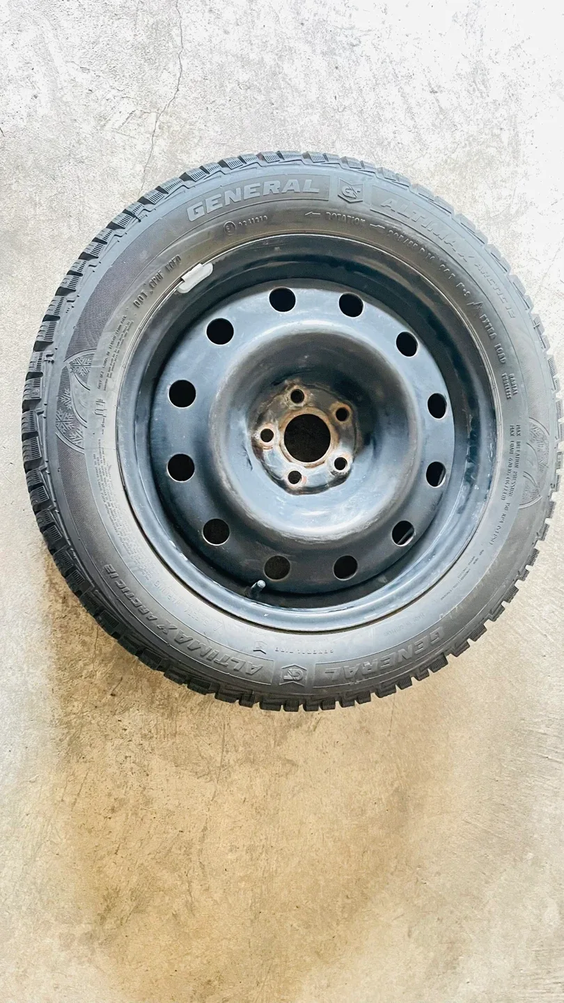 General Altimax Arctic 12 Winter Tire 205/55R16 image indicator(5)