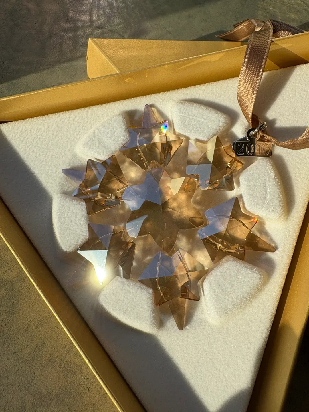 Swarovski SCS Christmas Ornament 2010 - New in Box image indicator(2)