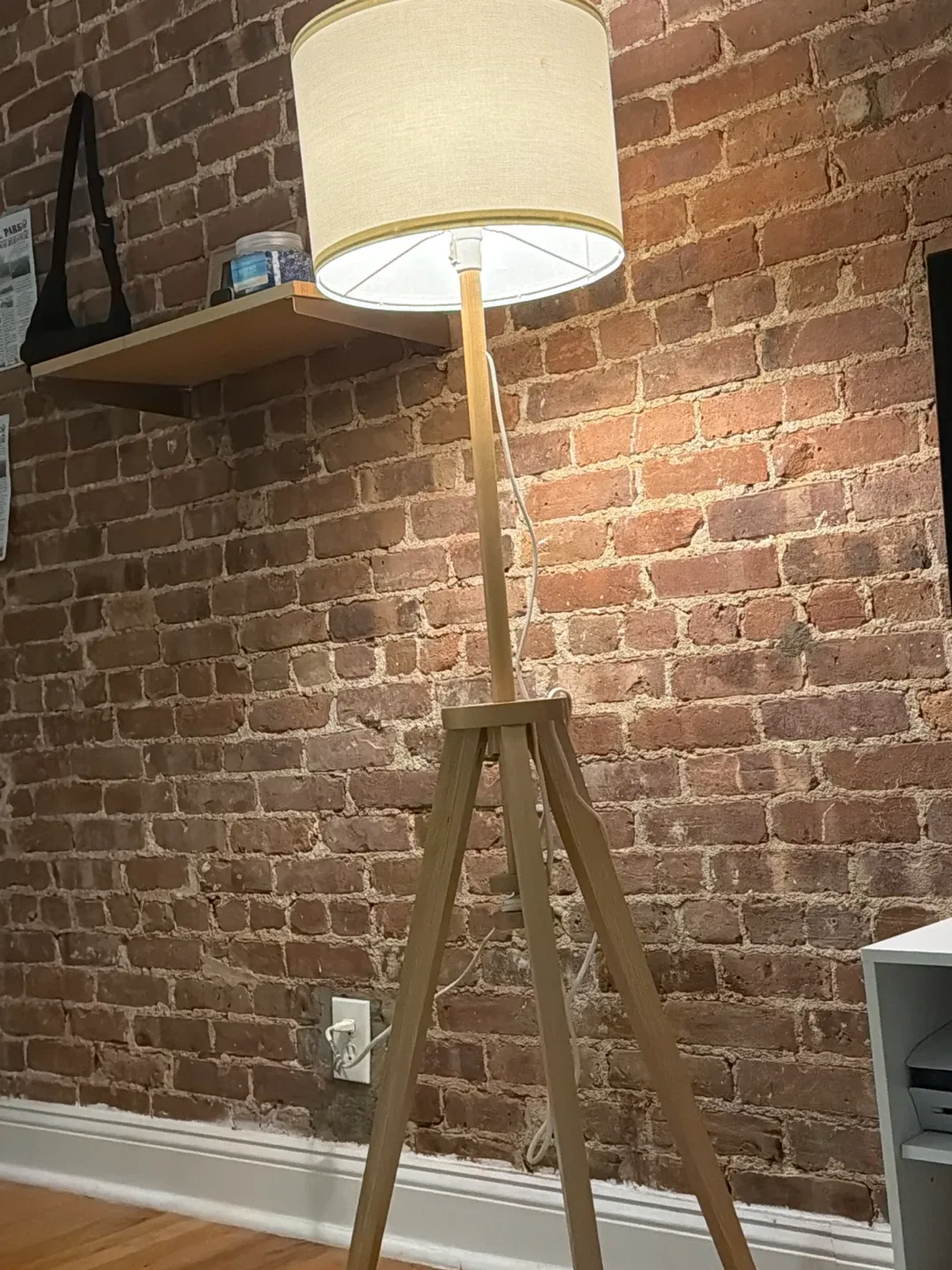 Tripod Floor Lamp image indicator(2)