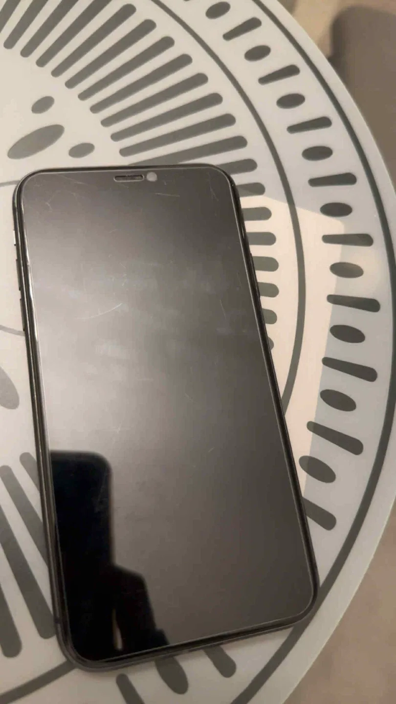 iPhone 11 64GB with Cases