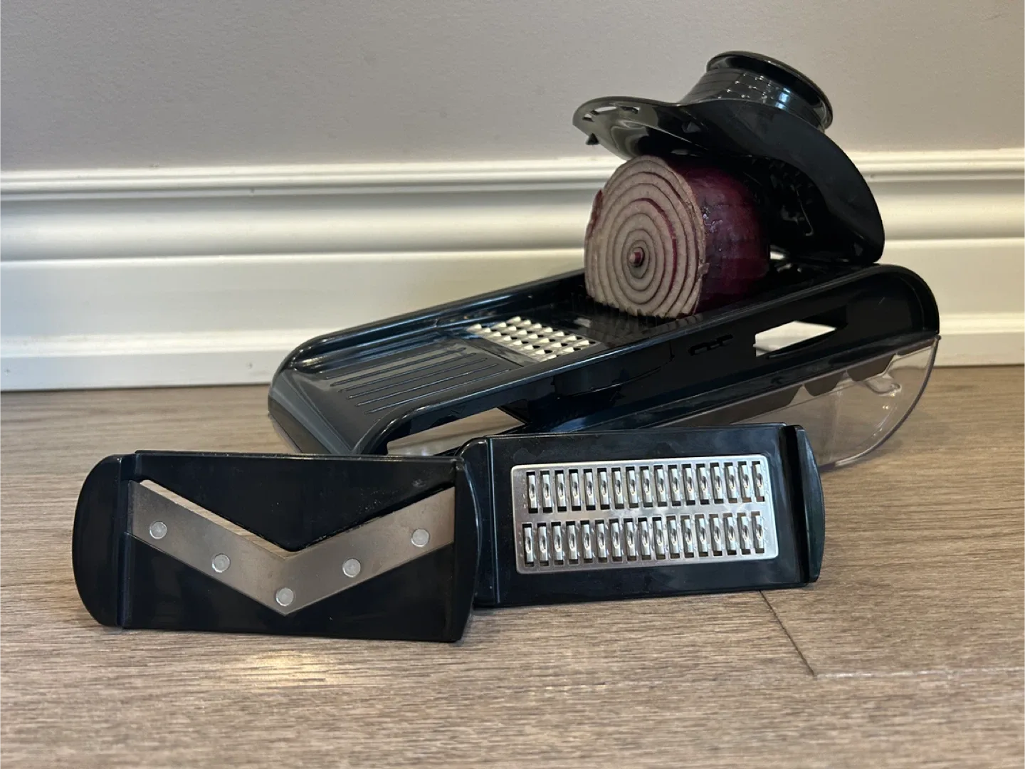 Mandoline Slicer with 4 blades and container