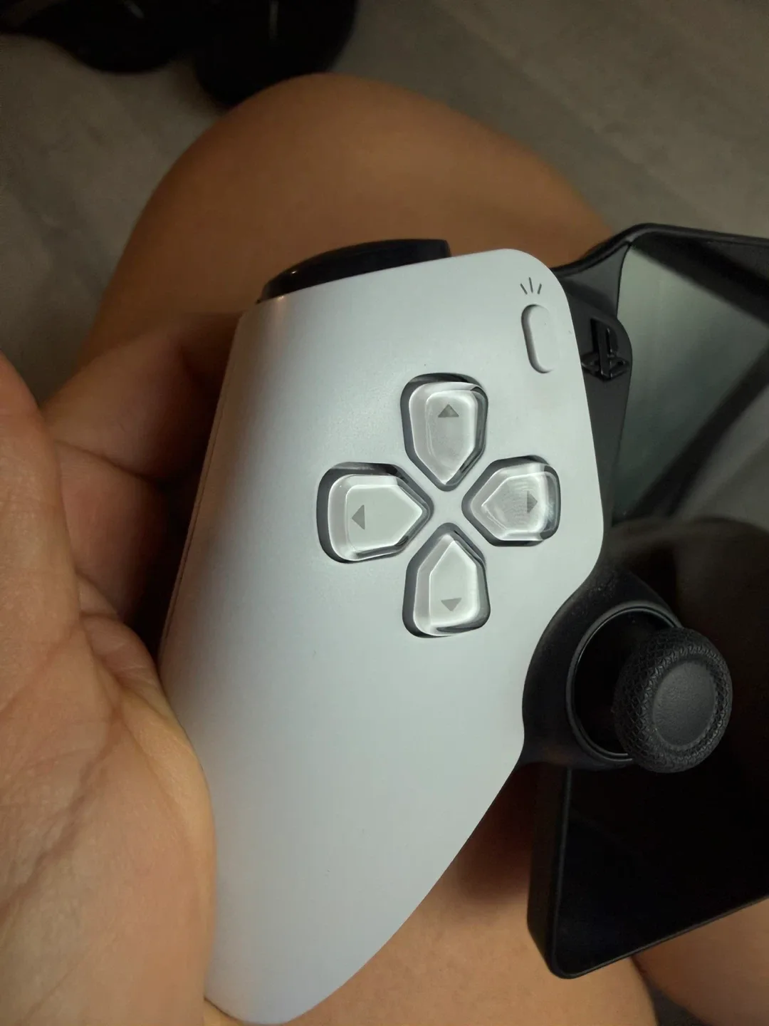 Sony PlayStation Backbone One image indicator(6)