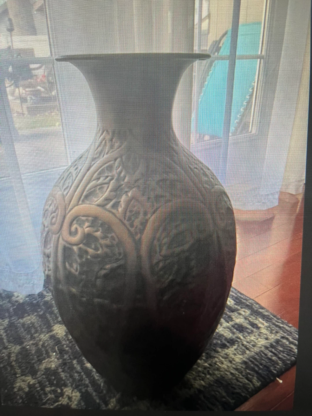 Bronze floor vases - photo 5