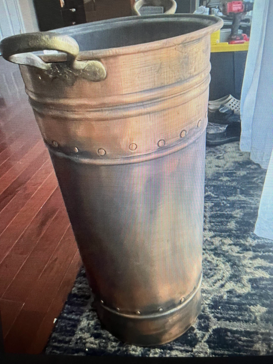 Bronze floor vases - photo 2