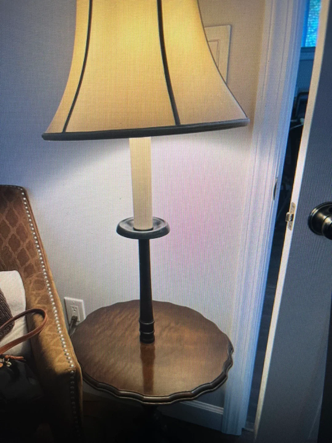 Lamp/End Table all in one