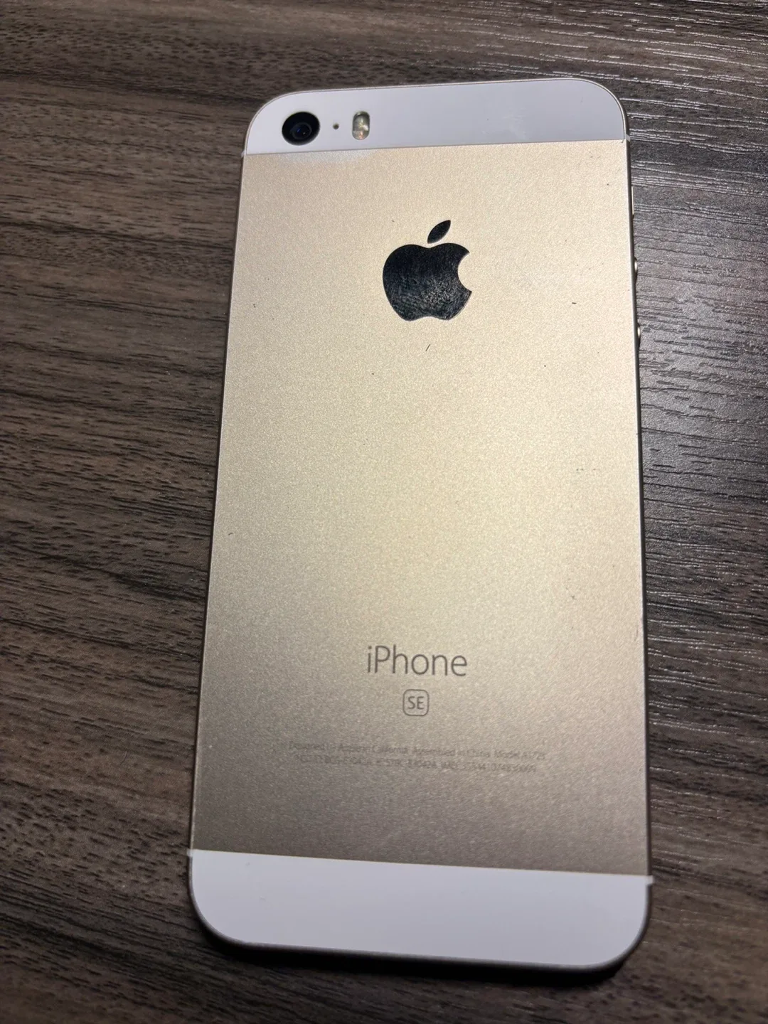 iPhone SE Gold image indicator(2)