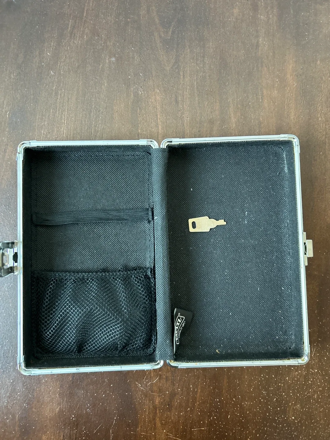 lockable pencil case image indicator(2)