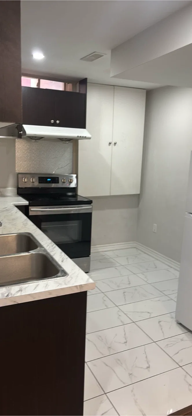 Rent basement apartment image indicator(2)