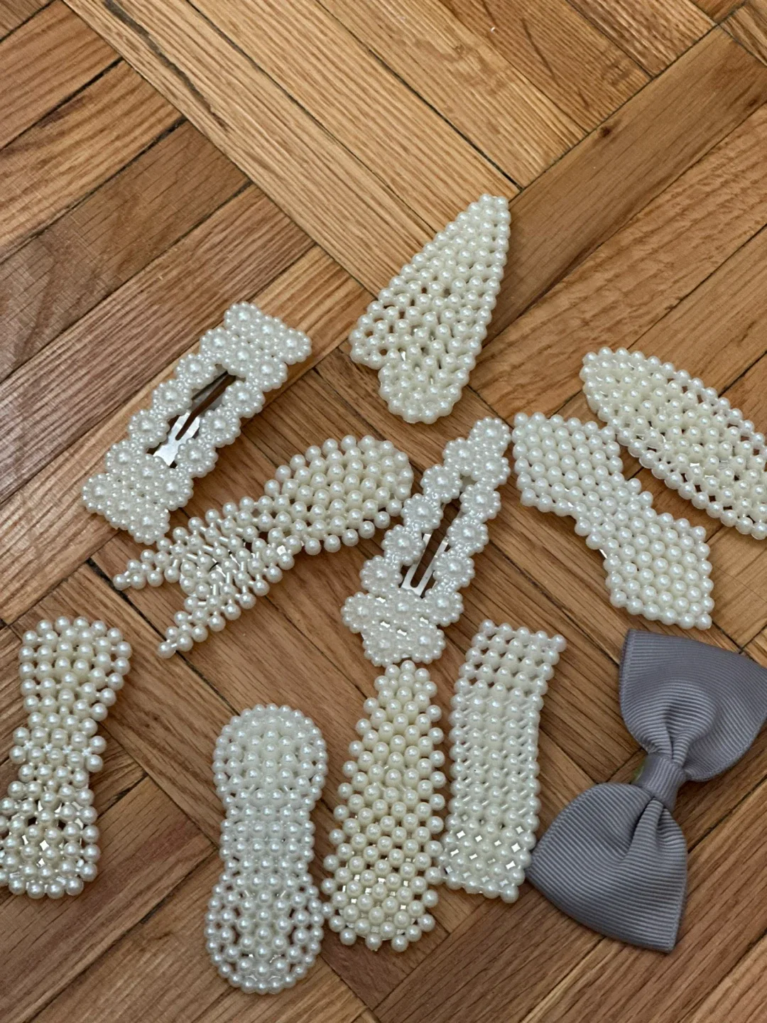 Pearl Hair Clips & Bow