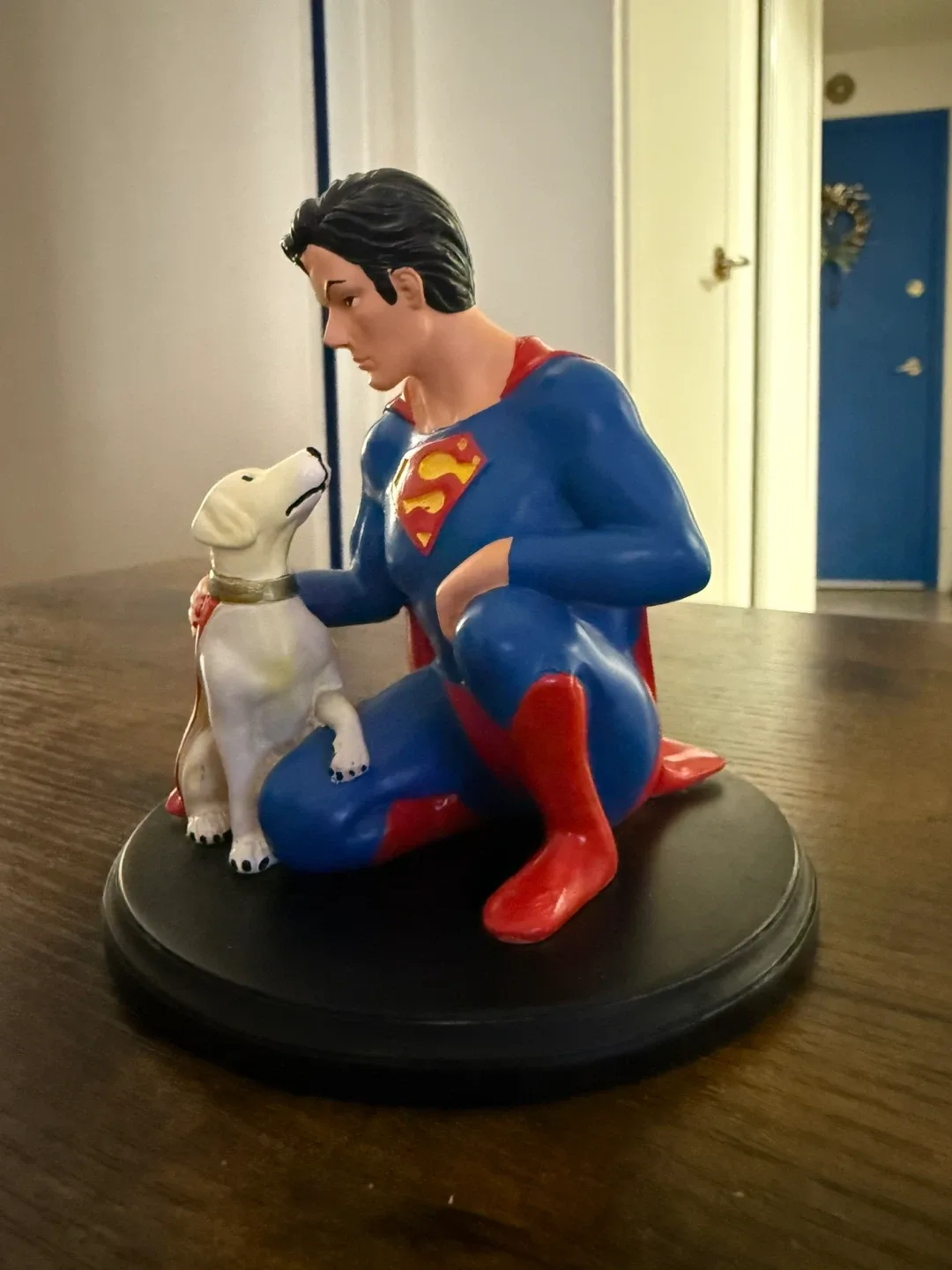 Superman & Krypto Figurine image indicator(6)
