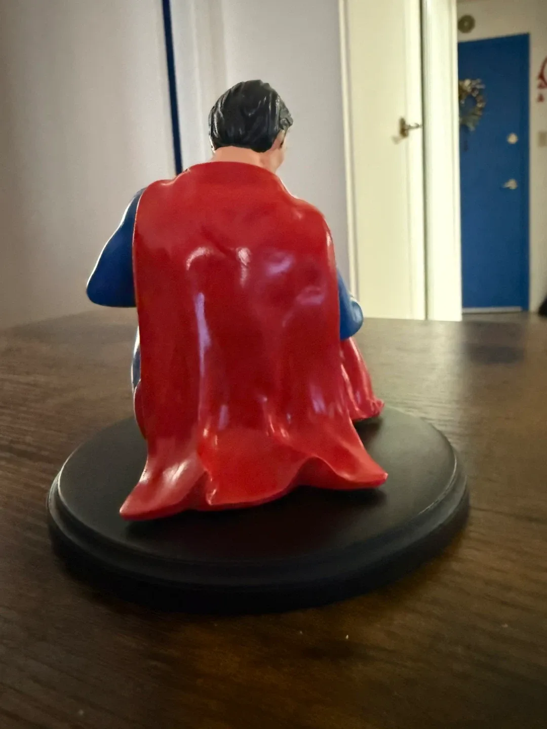 Superman & Krypto Figurine image indicator(4)