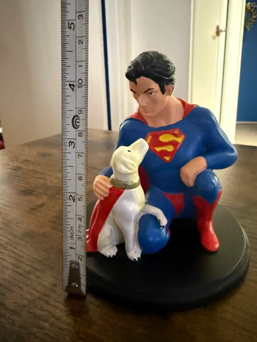 Superman & Krypto Figurine image indicator(9)