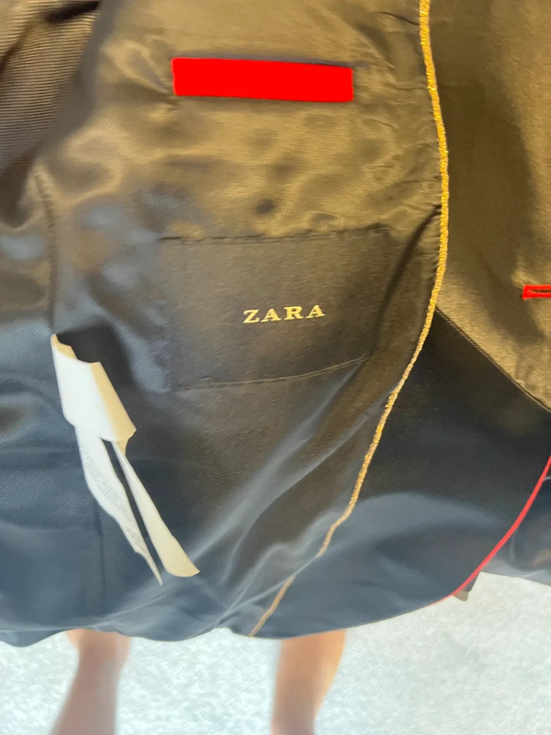 Zara Red Velvet Blazer - Size 40 image indicator(3)