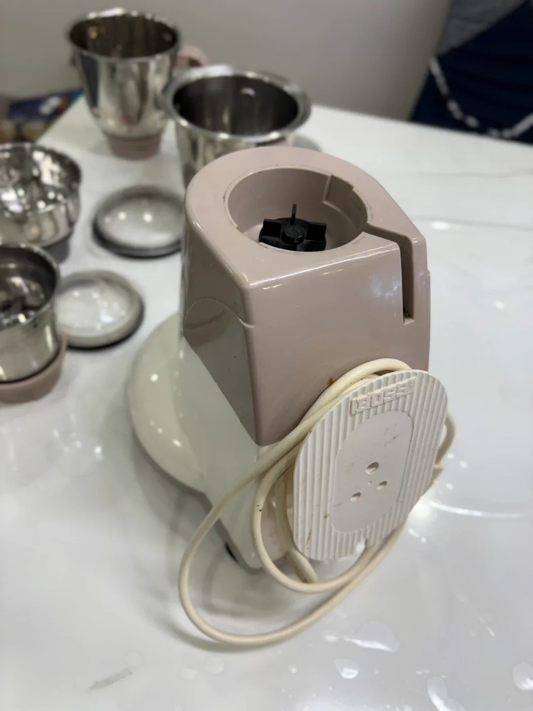 Boss Mixer Grinder with Jars image indicator(7)