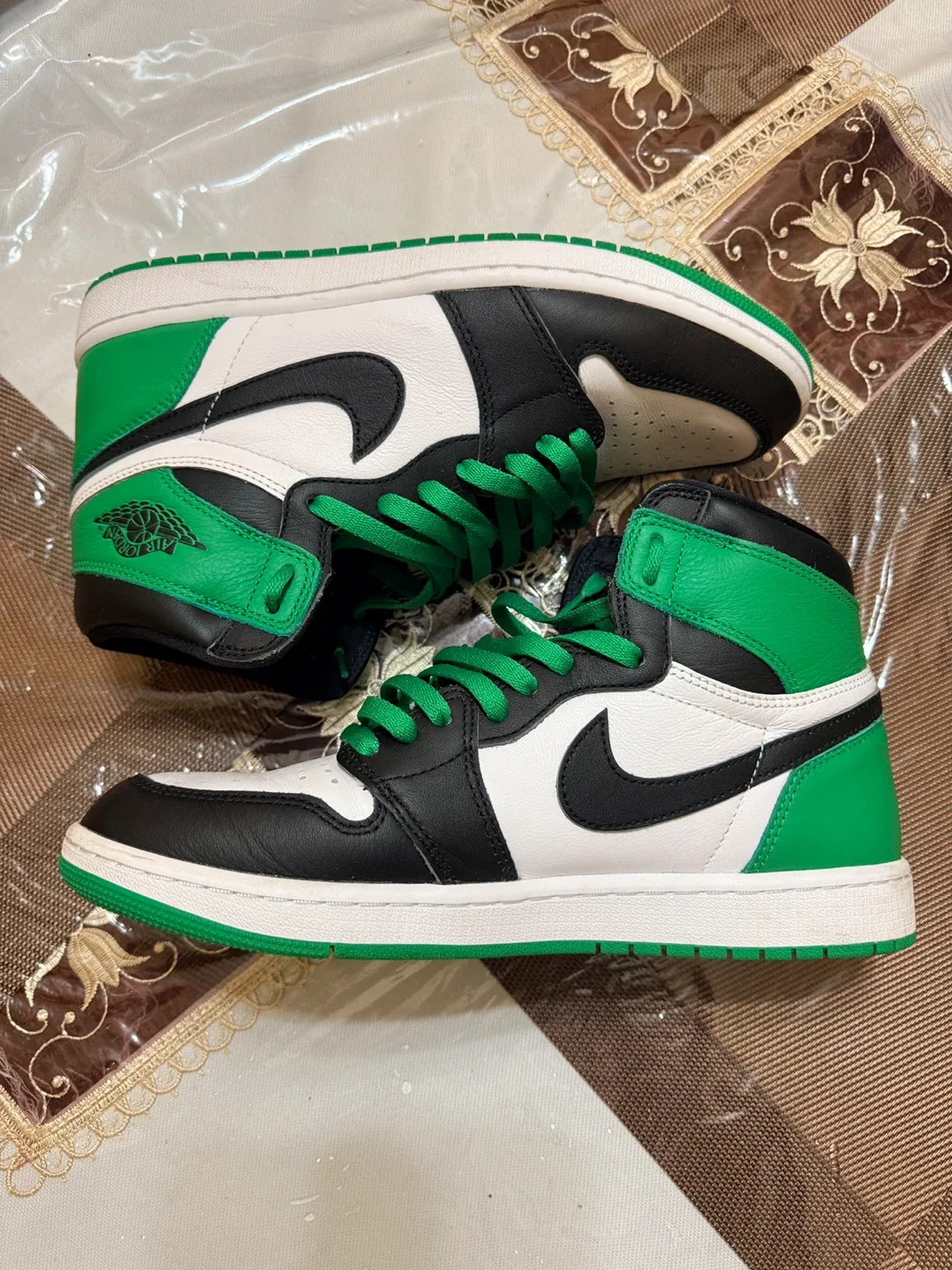 Nike Air Jordan 1 Retro High Lucky Green