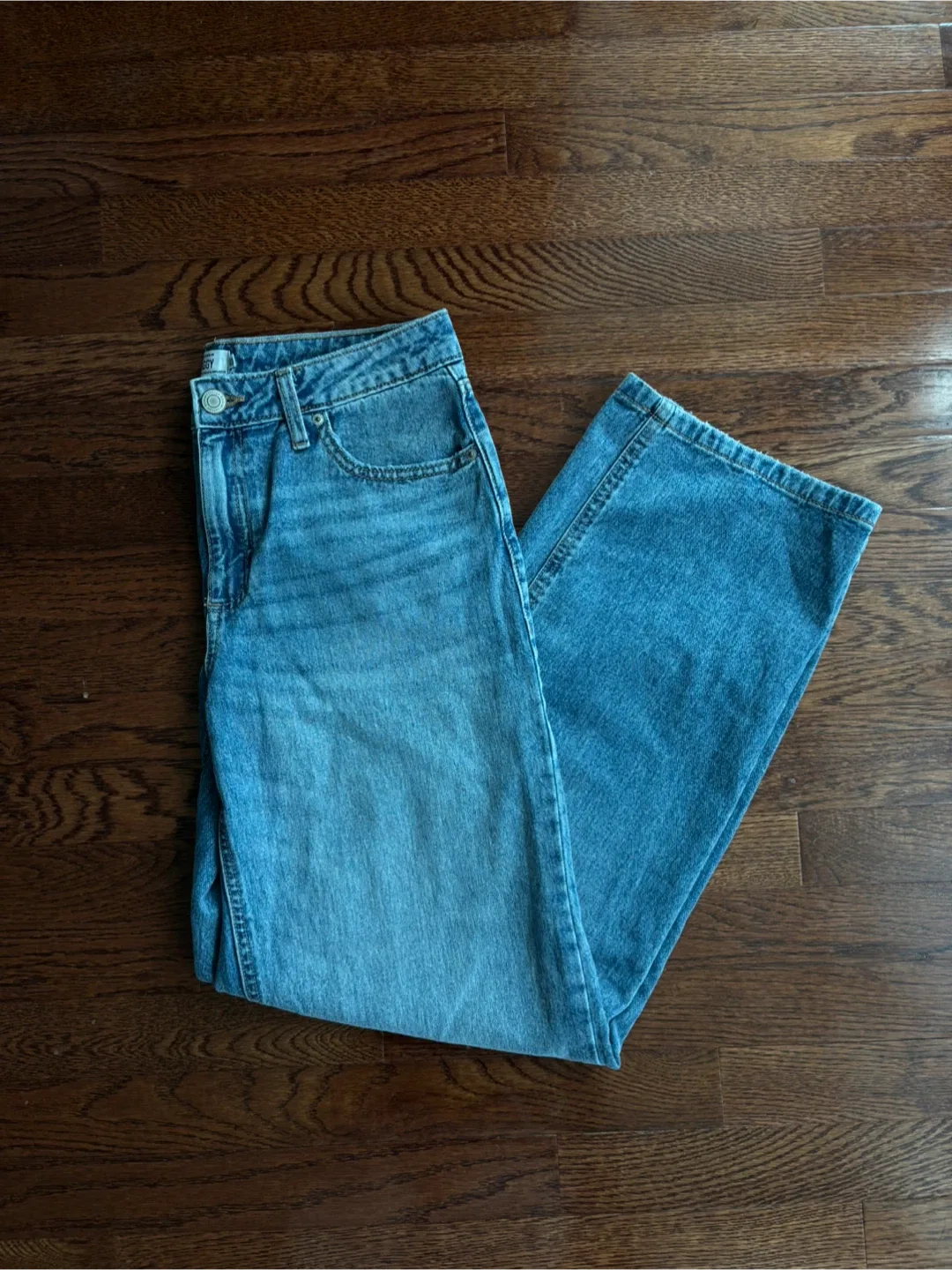Y2K mid rise baggy jeans image indicator(4)
