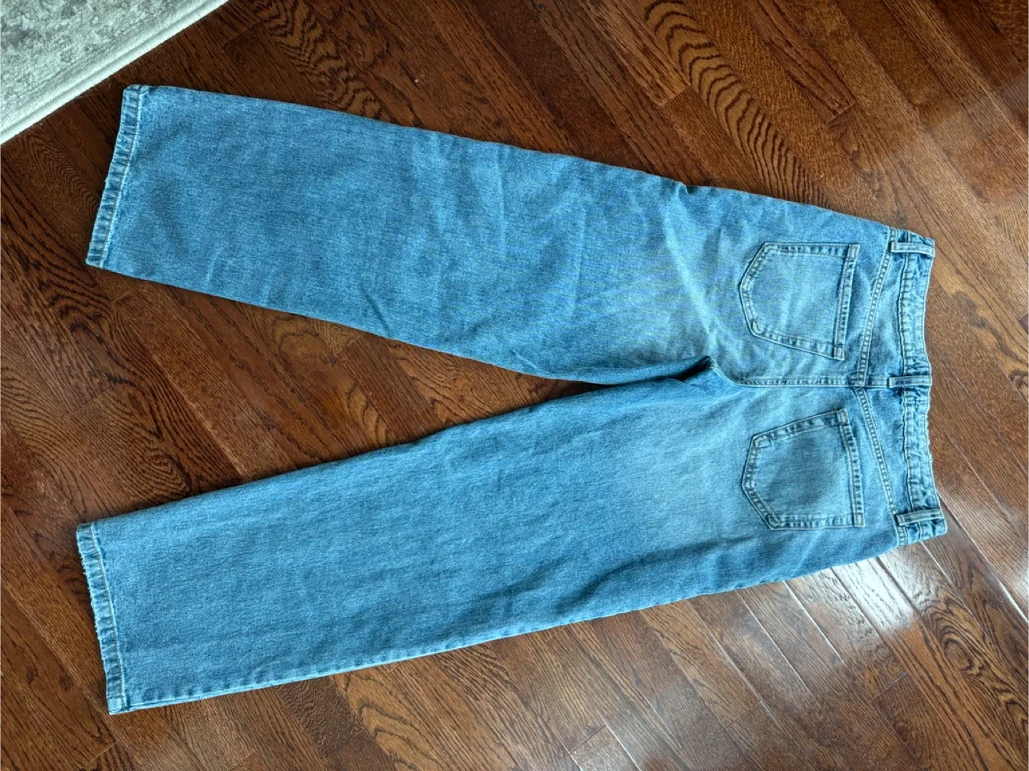 Y2K mid rise baggy jeans image indicator(2)