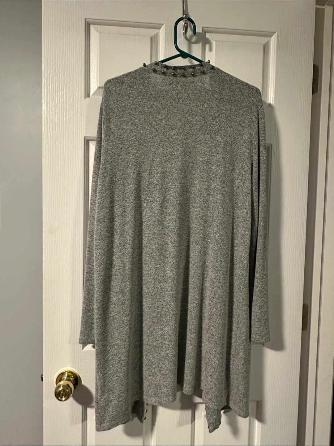 Super pretty Grey Cardigan - size large - photo 5