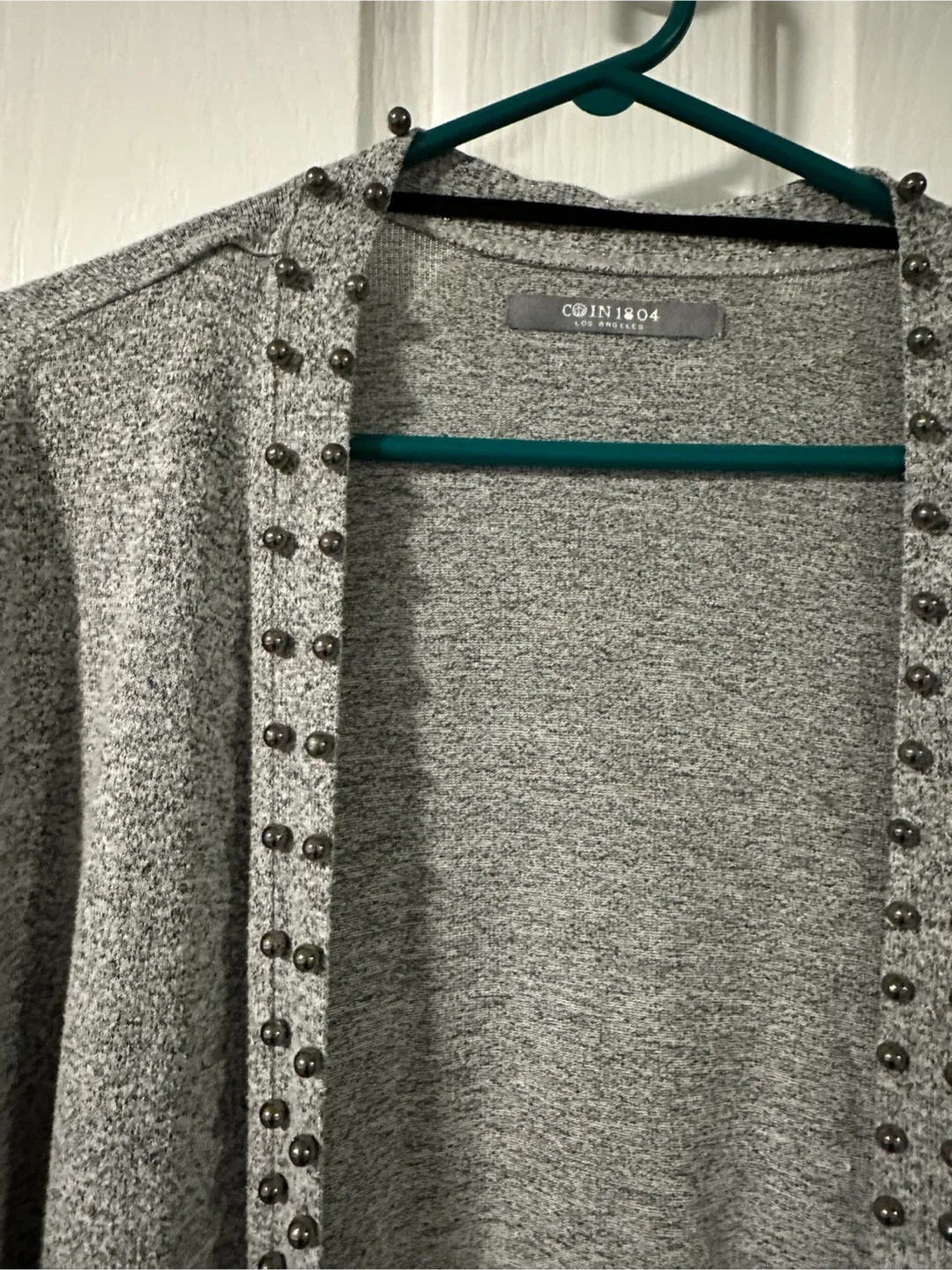 Super pretty Grey Cardigan - size large image indicator(2)