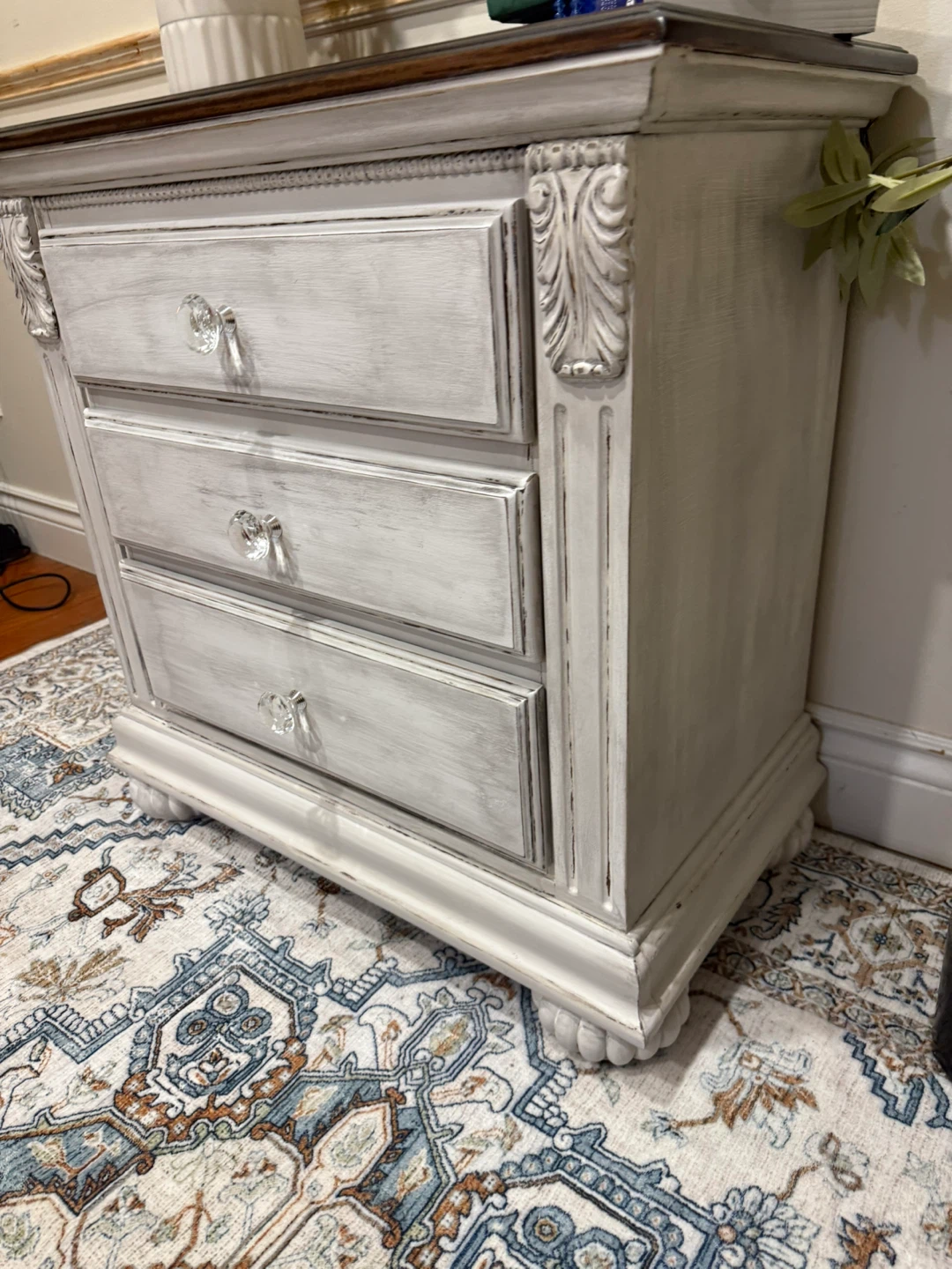 White Painted 3-Drawer Chest - photo 2