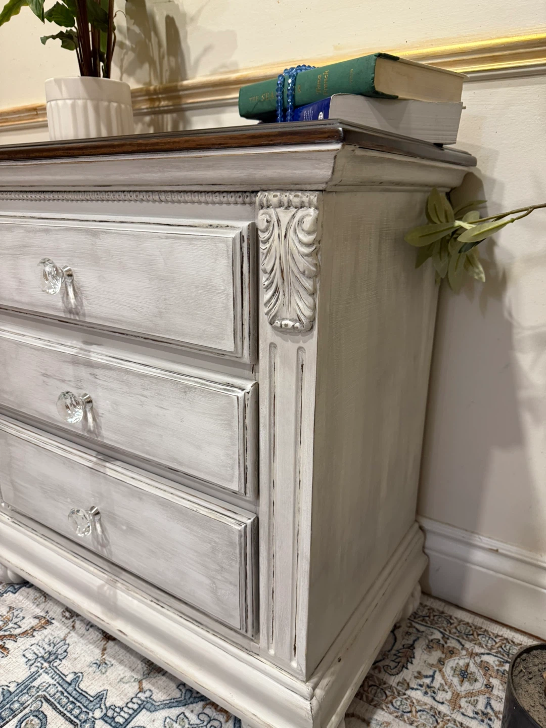 White Painted 3-Drawer Chest - photo 5