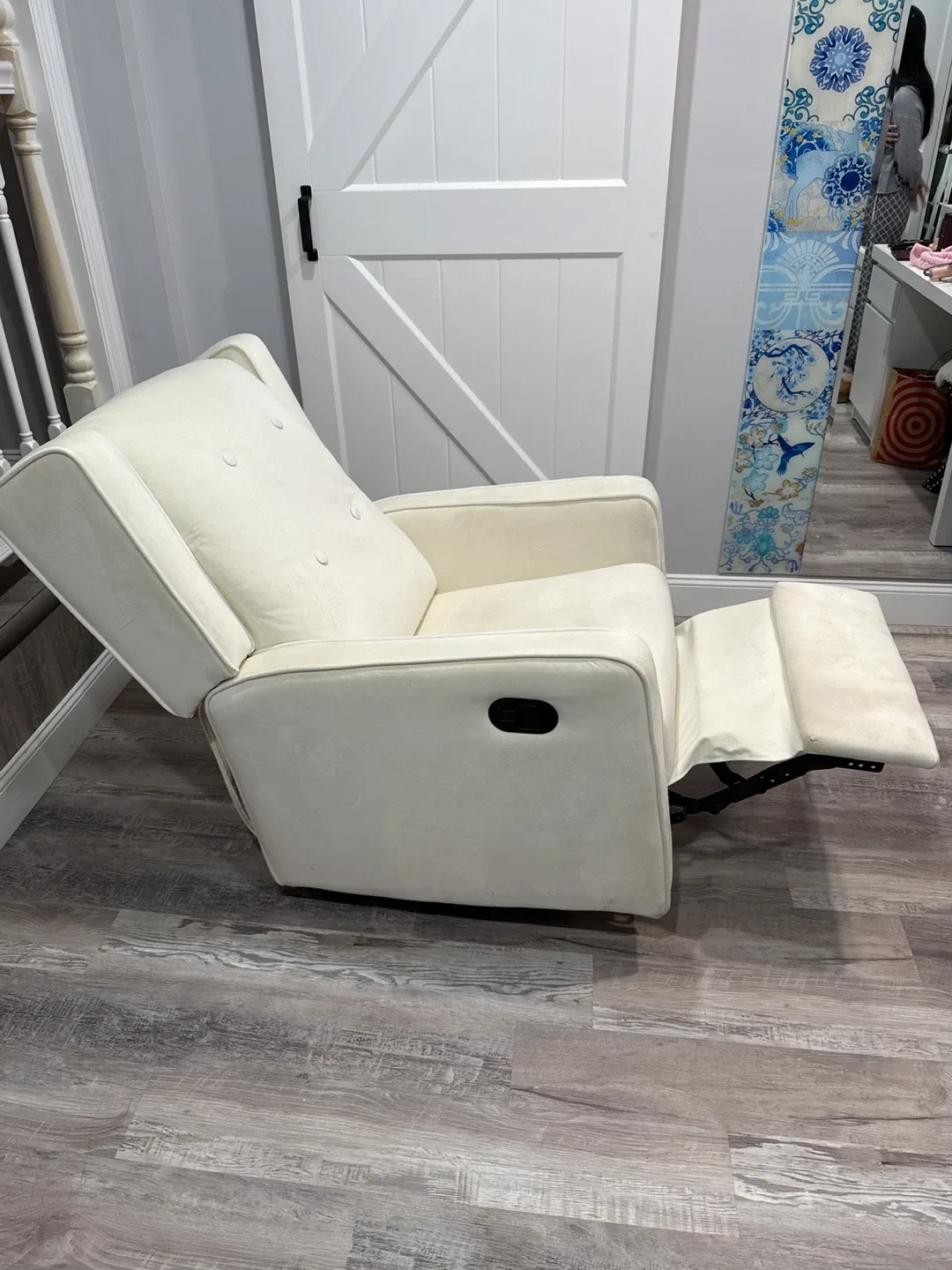 Cream White Recliner Chair image indicator(2)