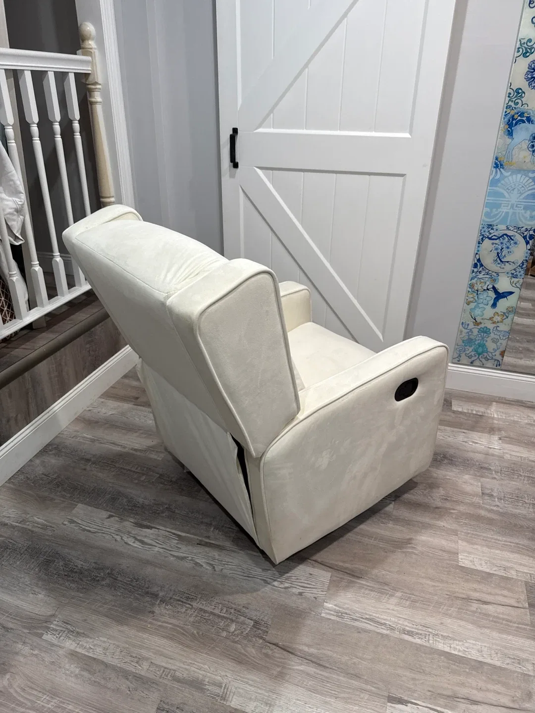Cream White Recliner Chair image indicator(3)