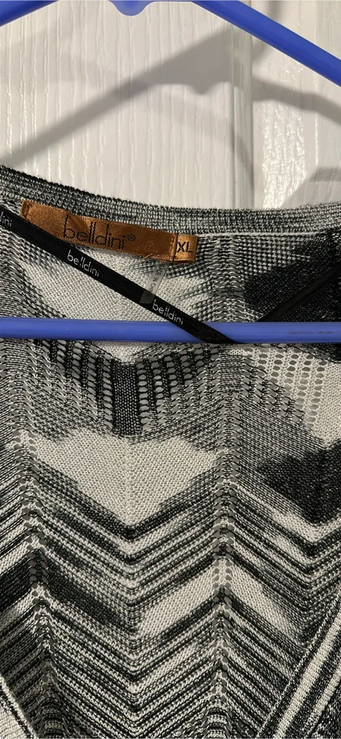 Beldini XL Cardigan - Black & White image indicator(3)