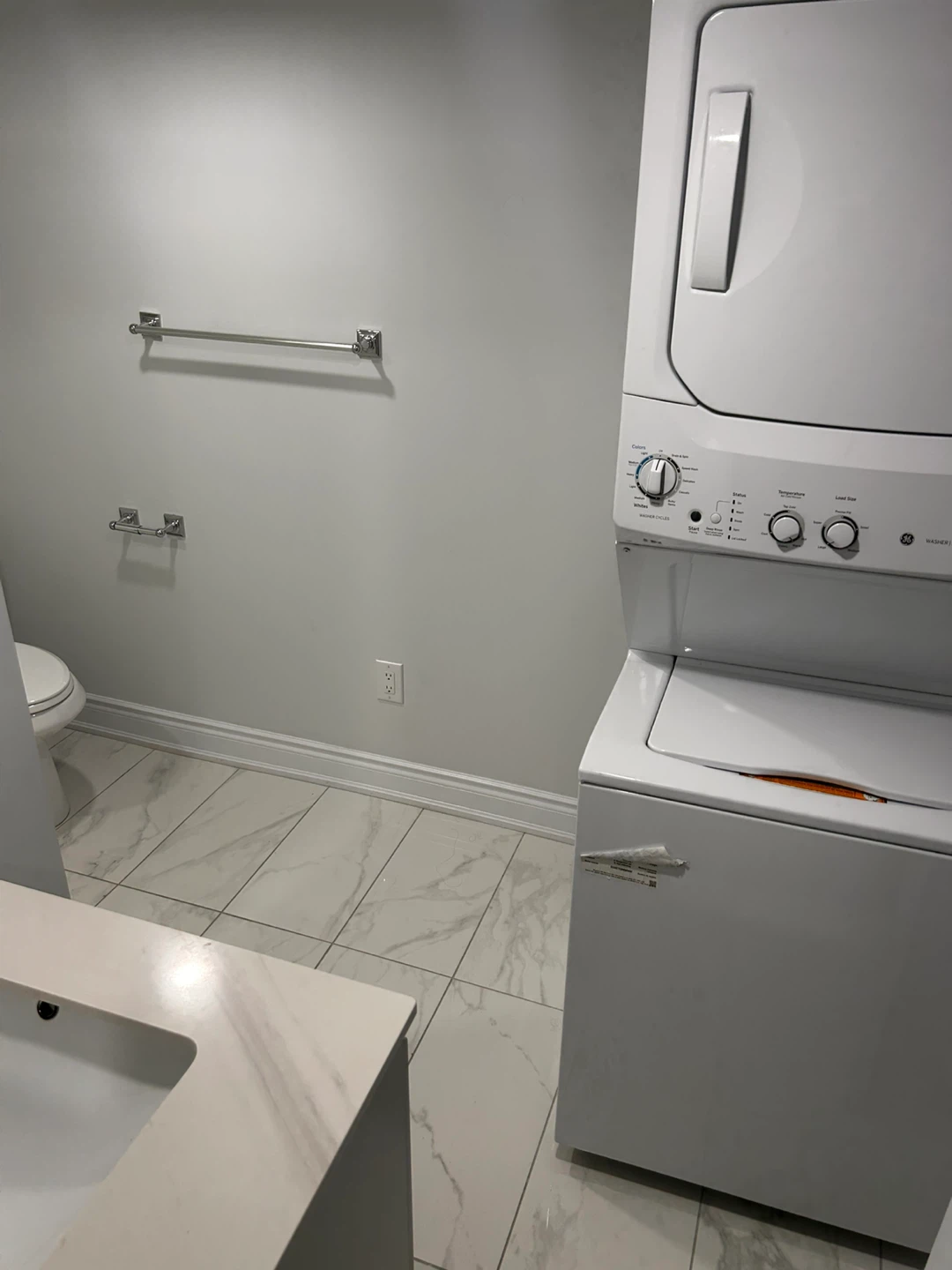 Legal Basement Rent Milton 2 BR separate entrance - photo 2