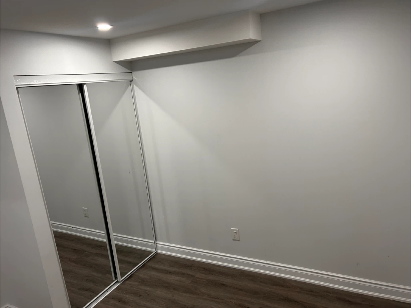 Legal Basement Rent Milton 2 BR separate entrance - photo 5
